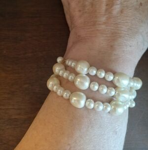 Beautiful Vintage Adjustable Faux Pearl Bracelet